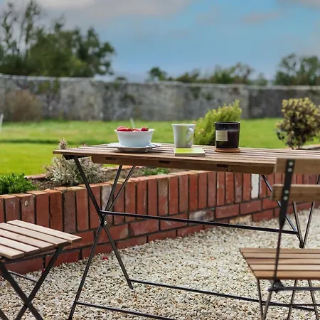 'the Stables' * Galway